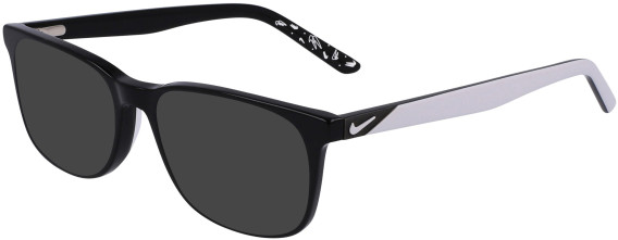 Nike NIKE 5546-47 sunglasses in Black/Pure Platinum