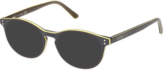 Guess GU8266 sunglasses in Grey/Other