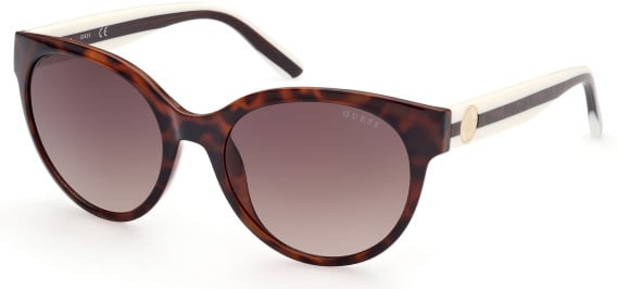 Guess GU7824 sunglasses in Blonde Havana/Gradient Brown